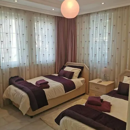 3+1 Apartment 150 Meters To The Sea Daire