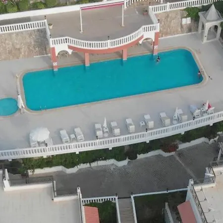 3+1 Apartment 150 Meters To The Sea *